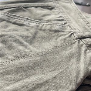 Hollister cargo jeans